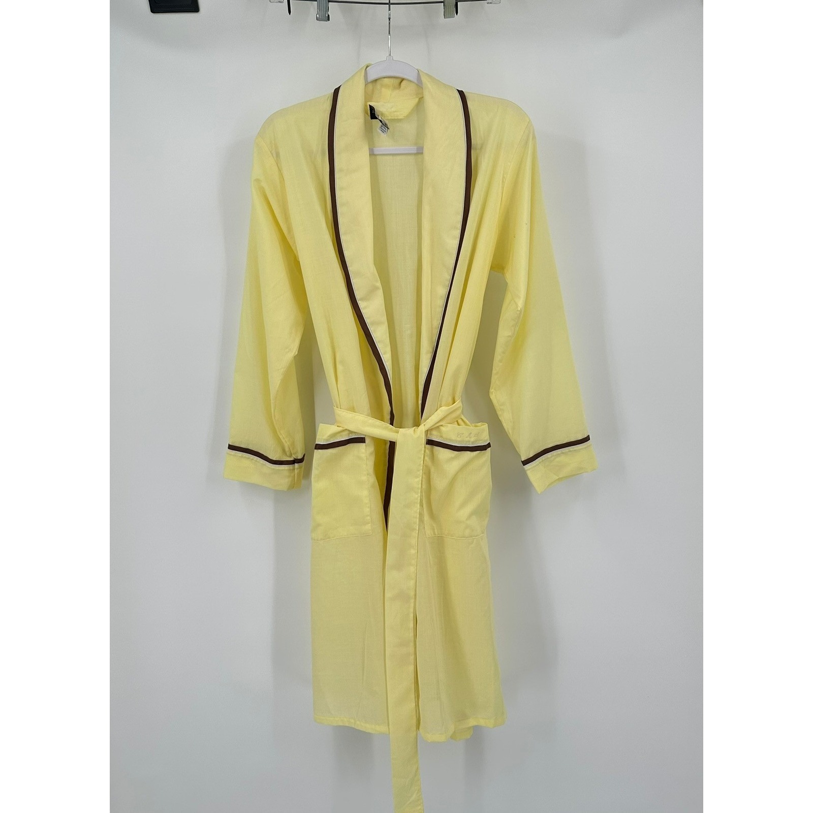 Vintage Sanger Harris Mens Yellow Robe Size Small Loungewear Belted Lightweight
